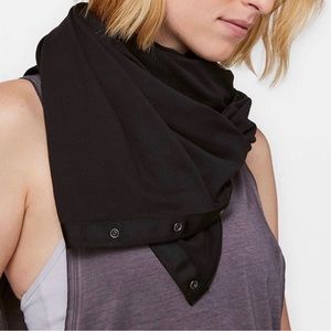 Lululemon Customizable Snap Scarf